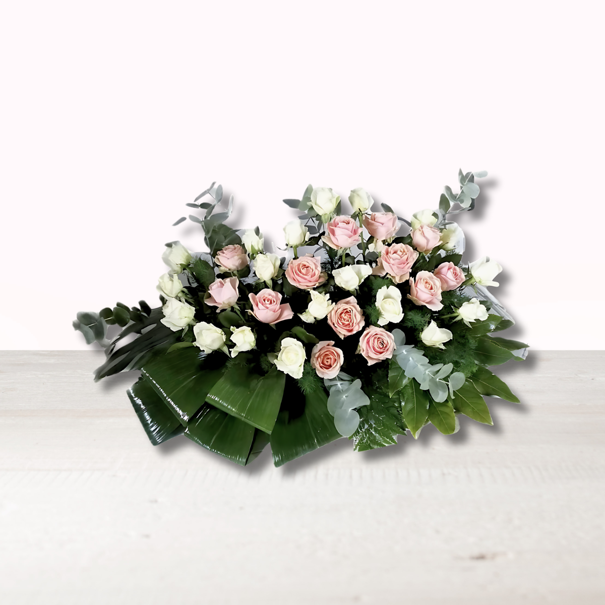 Arranjo De Flores Naturais ARN 023 Funer ria Alves Rosas Eucalipto 